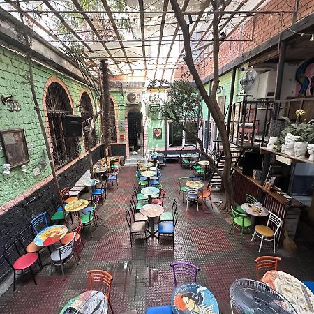 Flora Music & Art Hostel Baku Bagian luar foto