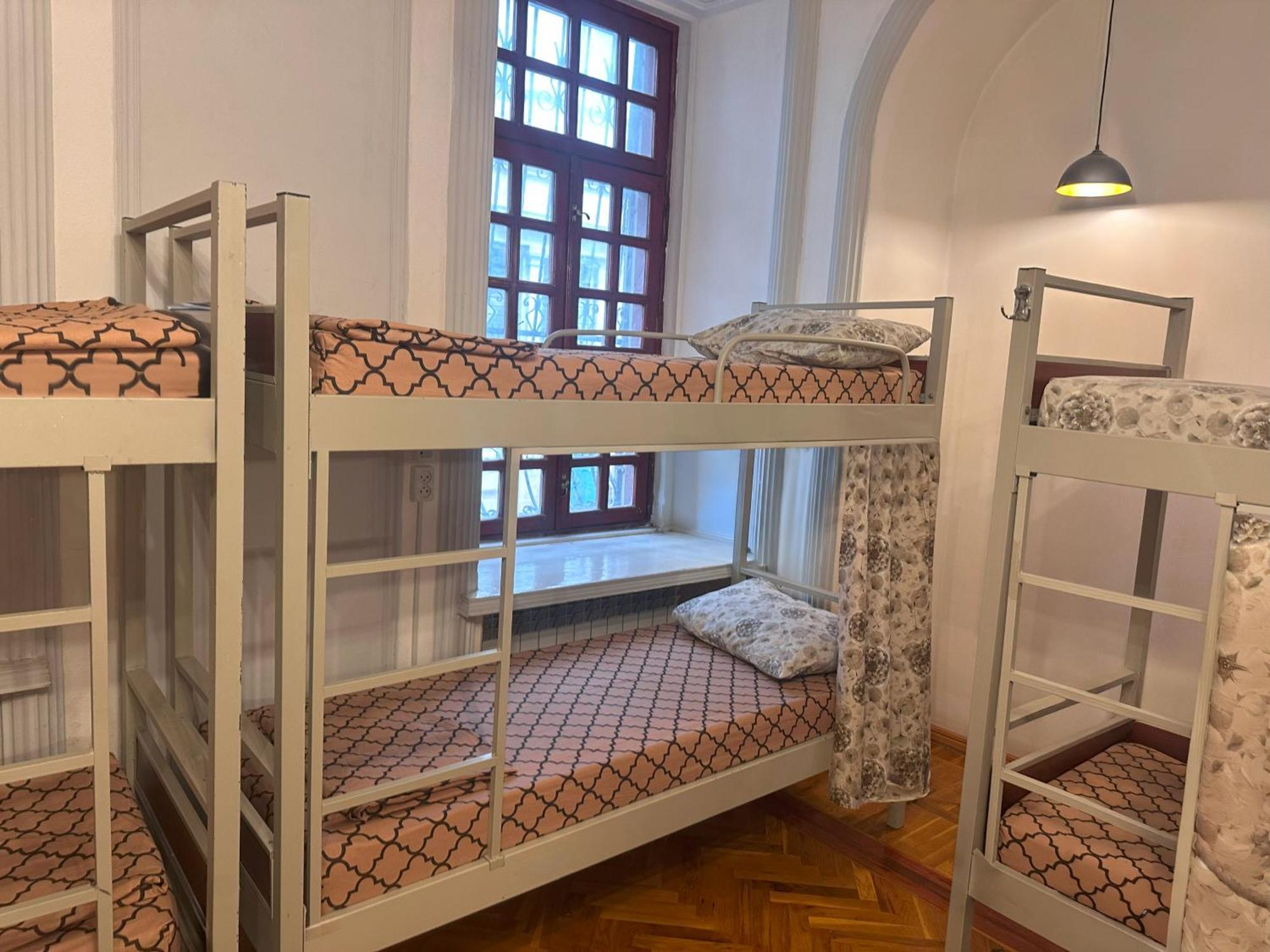 Flora Music & Art Hostel Baku Bagian luar foto